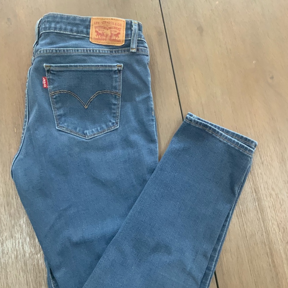 Women’s Levi 511 Skinny Jeans.  Size 31 X 30